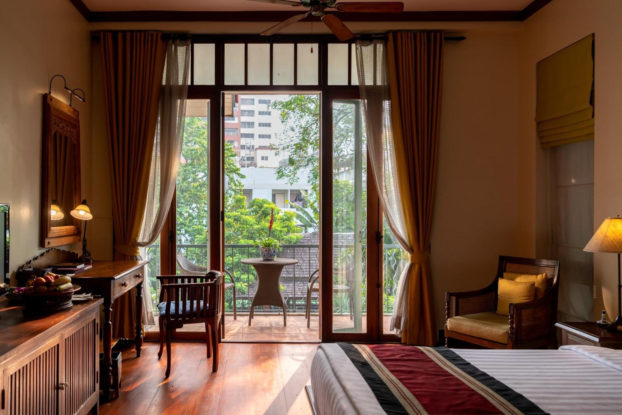 Ariyasom Villa Bangkok Exterior photo