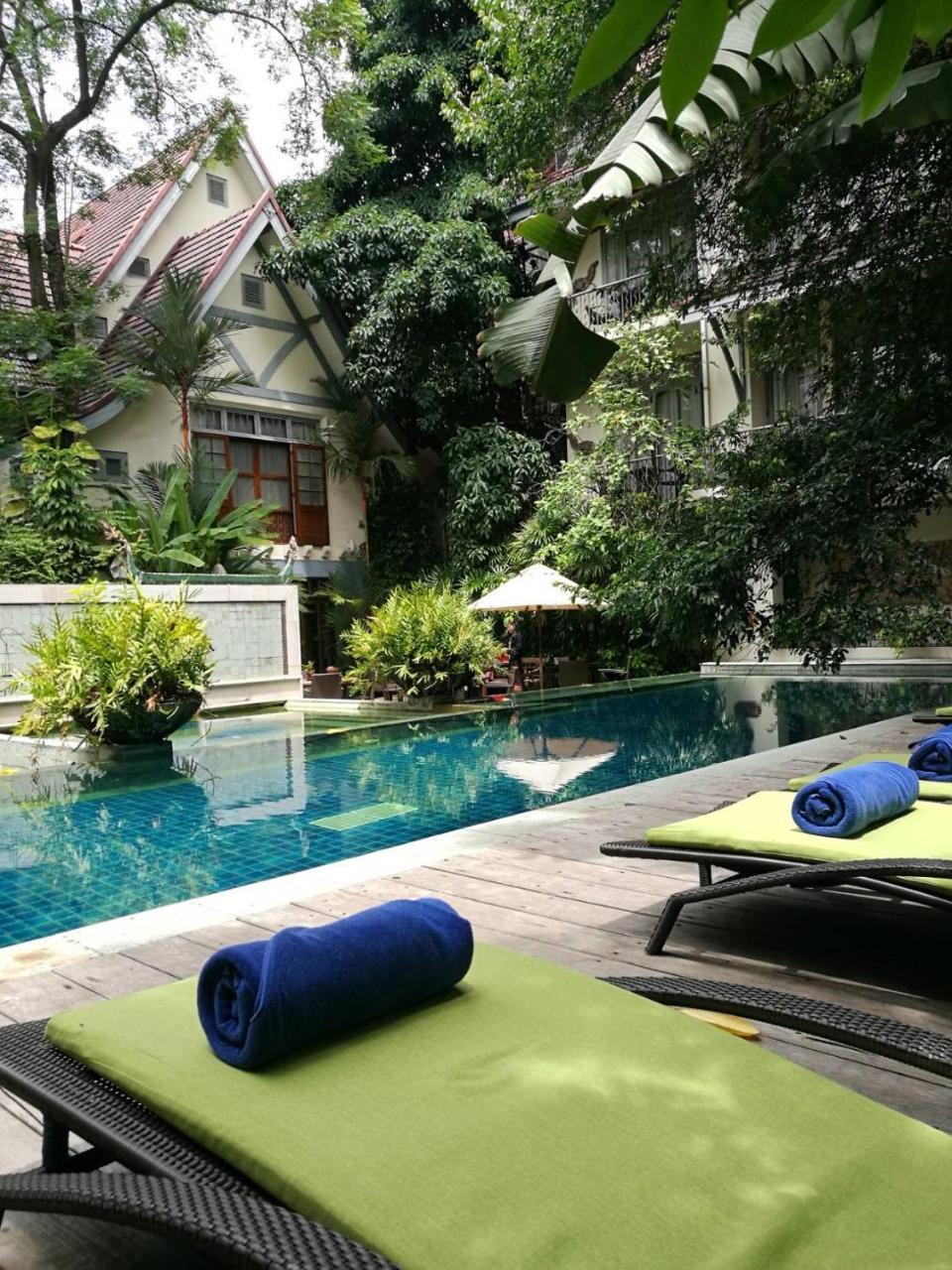 Ariyasom Villa Bangkok Exterior photo