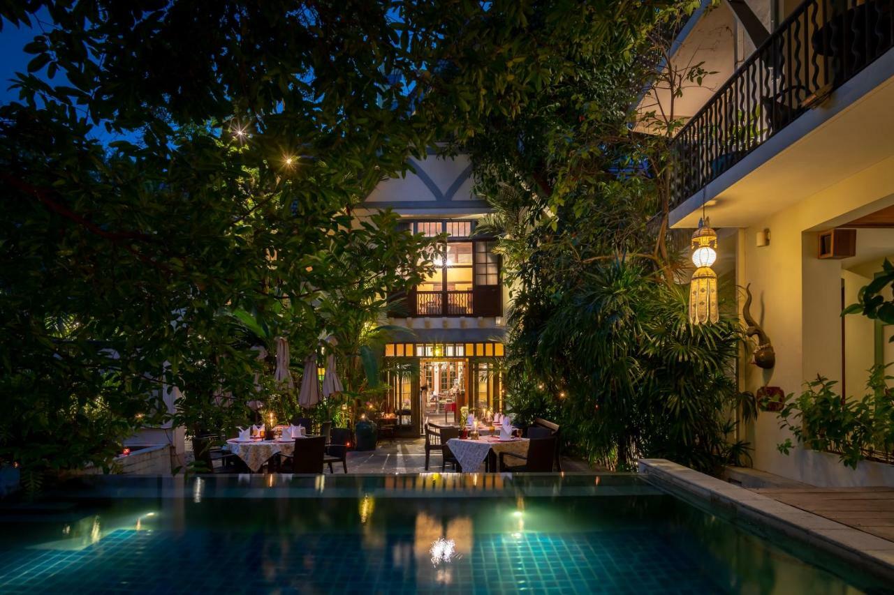 Ariyasom Villa Bangkok Exterior photo