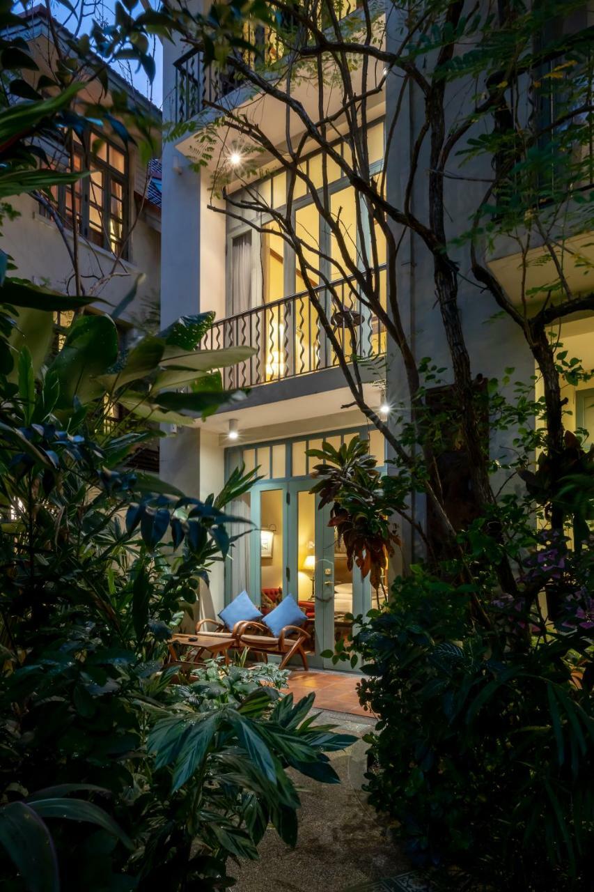 Ariyasom Villa Bangkok Exterior photo